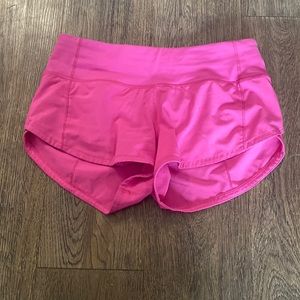 Sonic pink lululemon speed ups 2.5” Size 0!
